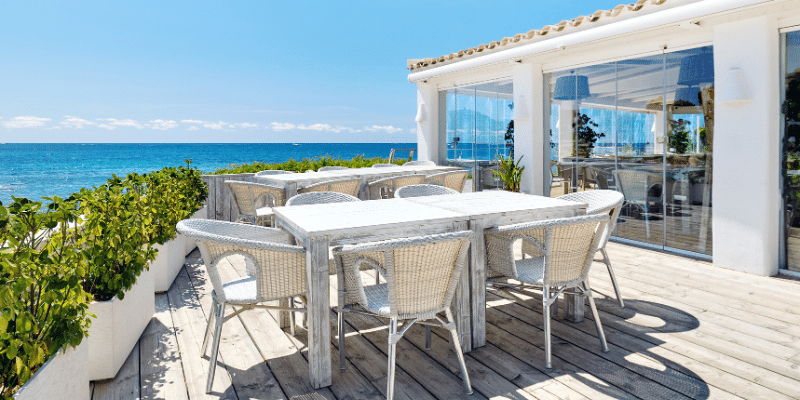 The Best Materials for Outdoor Furniture in Coastal Environments