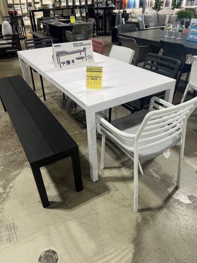 Doga Dining Set